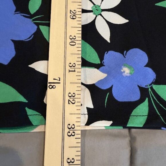 Nasty Gal Black Floral Print Dress Empire Waist Pintuck Blue White Size 2 - Picture 10 of 11